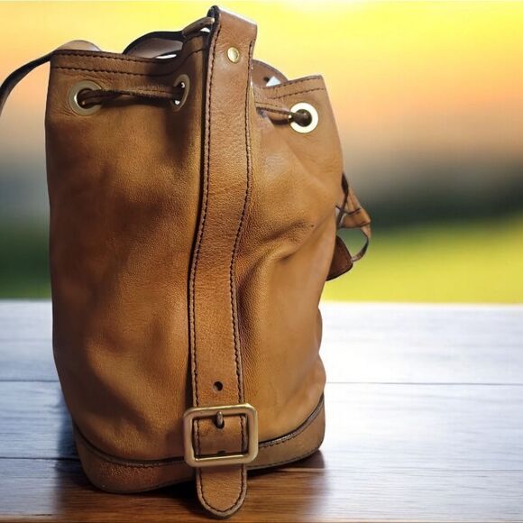 PRADA Vintage All Leather Bucket Shoulder Bag comes with COA , Dust Bag RARE Bag - Picture 7 of 16